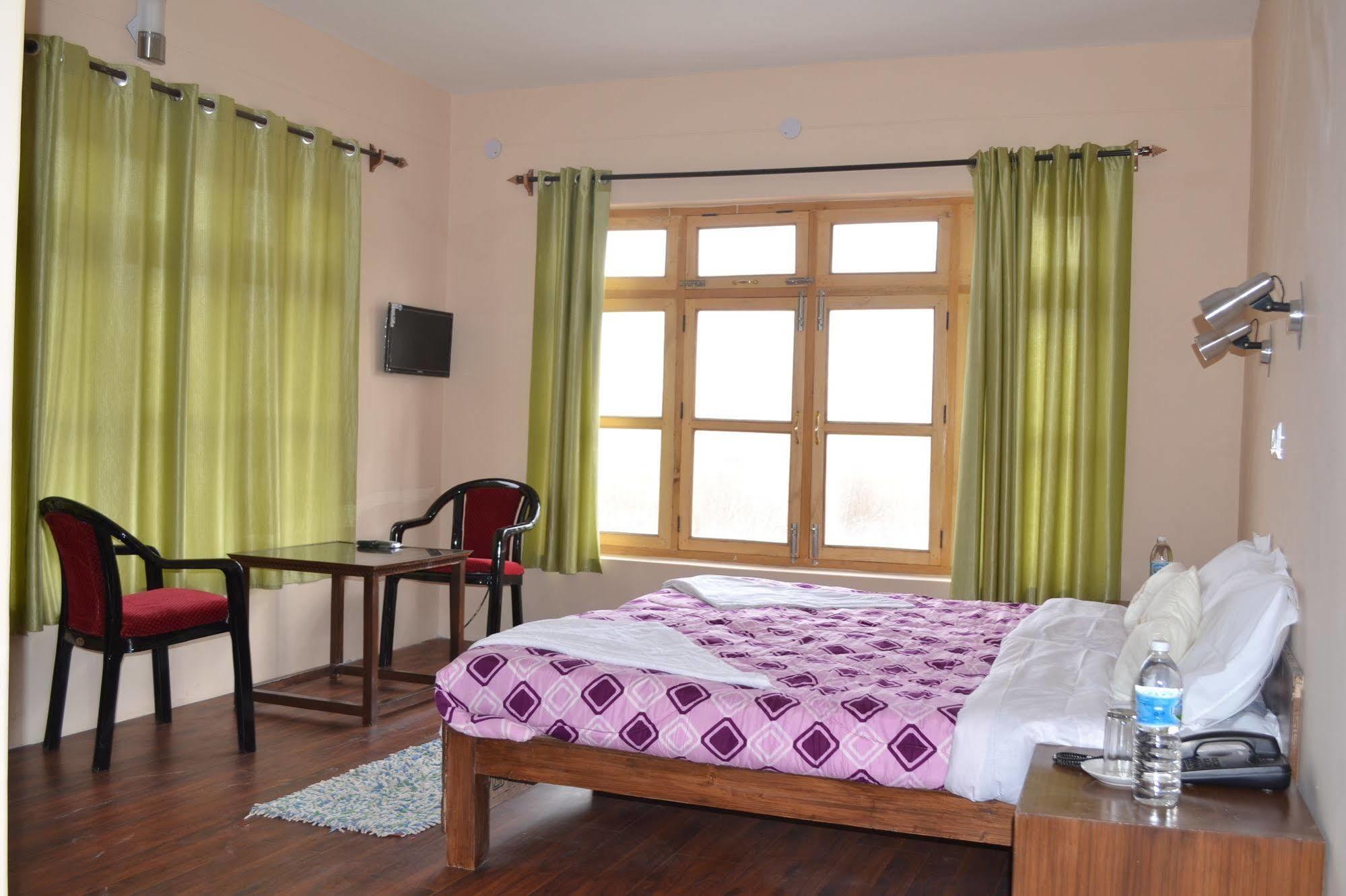 Hotel Ladakh Heaven Λεχ Εξωτερικό φωτογραφία